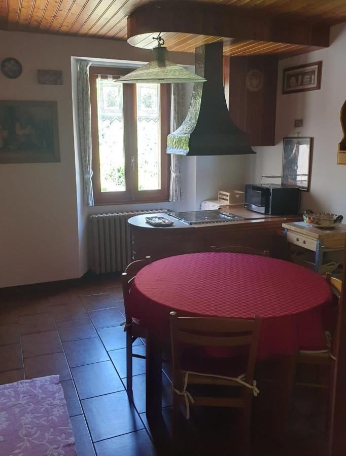 הוילה סרניו La Casa Rosa מראה חיצוני תמונה